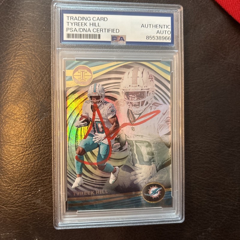 2023 Panini Illusions - Tyreek Hill #70 On Card Auto PSA Authentic Autograph