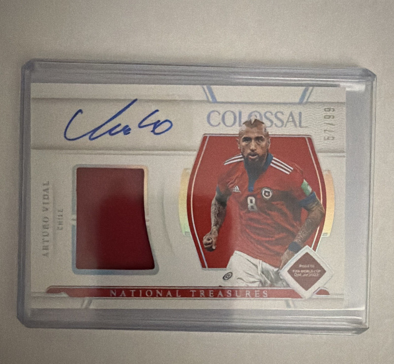 Panini National Treasures 2022 Arturo Vidal Chile Colossal Auto Patch CS-AV/99