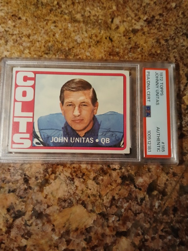 1972 Topps - Johnny Unitas #165 pass to Ray Berry 1963. PSA/DNA Ball Point Pen