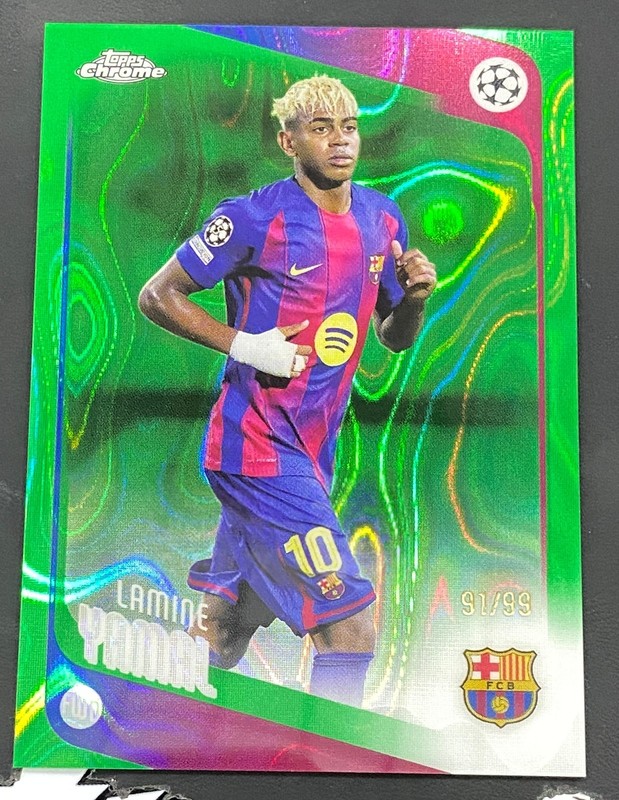 2025-26 Topps Chrome UEFA Lamine Yamal #10 Green Lava /99