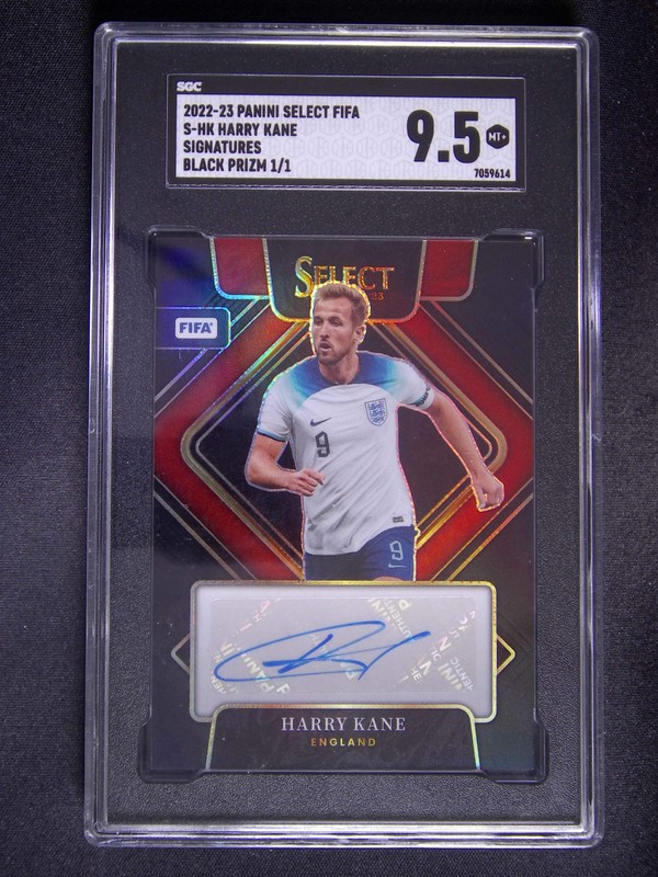 One Of One 1/1 2022-23 Panini Select FIFA Harry Kane Auto Black SGC 9.5