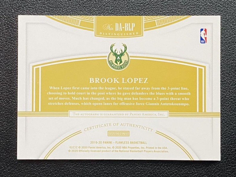 2019-20 Panini Flawless Brook Lopez Distinguished Auto Platinum 1/1 1OF1 view 2