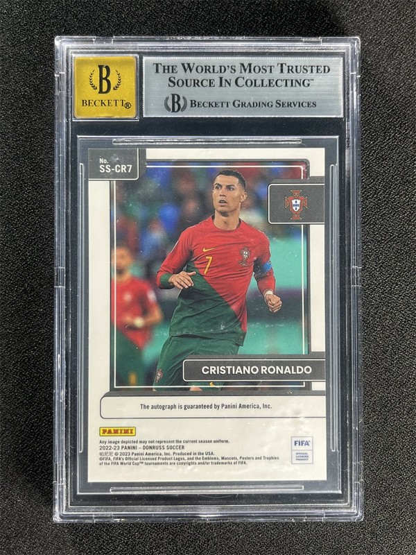 2022-23 Panini Donruss Cristiano Ronaldo #SS-CR7 Signature Series Auto BGS 9/10 view 2
