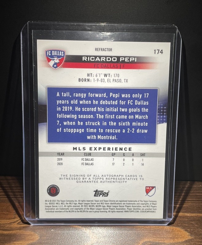 2021 Topps Chrome MLS Ricardo Pepi Rookie Refractor Auto #174 FC Dallas USA view 2