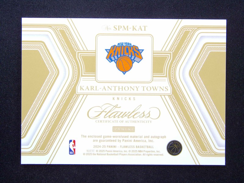 2024-25 Panini Flawless Karl Anthony Towns Patch Auto /25 view 2