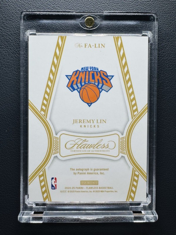2024-25 Panini Flawless Jeremy Lin Flawless Autograph GOLD Auto 01/10=1/1 Knicks view 2
