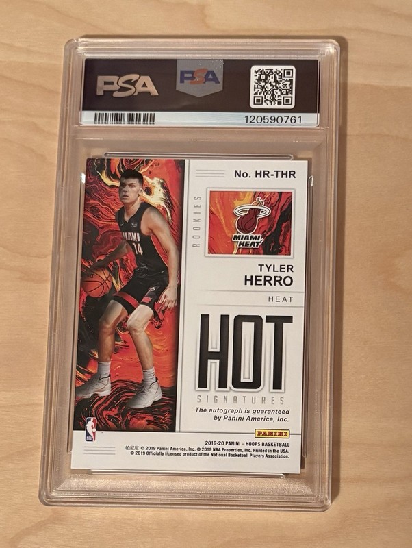 2019-20 Panini NBA Hoops Hot Signatures Rookies Tyler Herro PSA Auto 10 #THR view 2