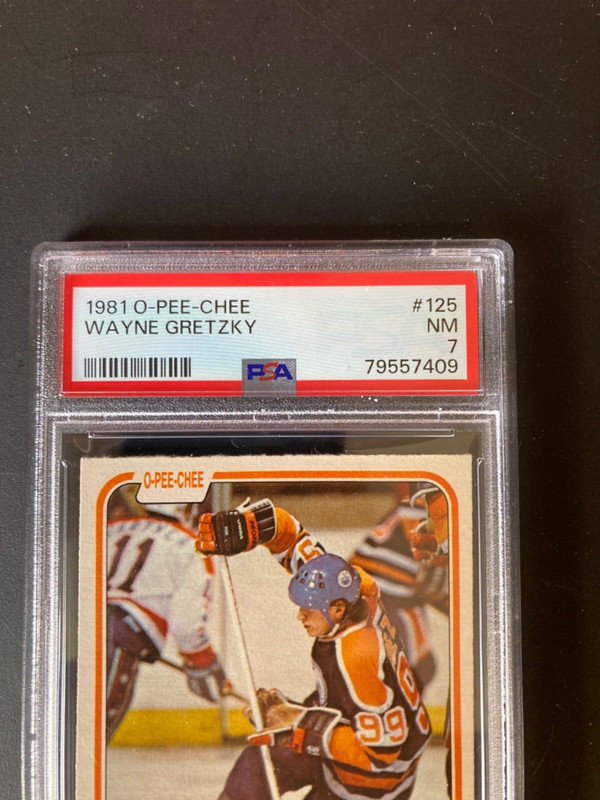 1981-82 OPC O-PEE-CHEE Hockey #125 Wayne Gretzky Super Action PSA 7 NM Oilers view 2