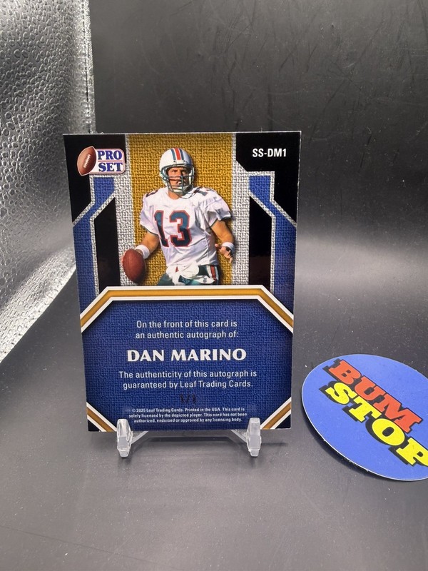 2025 Pro Set LETTER O Gold Vinyl DAN MARINO  1/1 Auto SuperFractor view 2