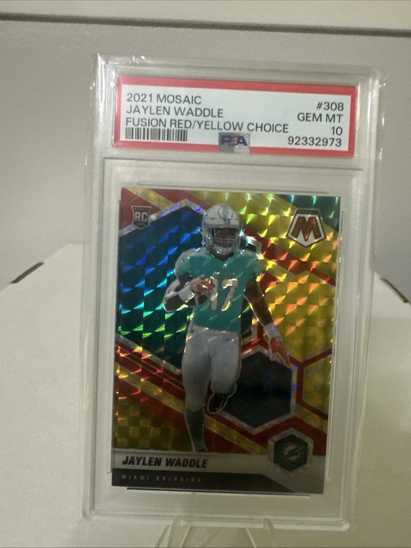 2021 Panini Mosaic - Jaylen Waddle fusionChoice Fusion red/yellow Prizm /80 (RC) view 1