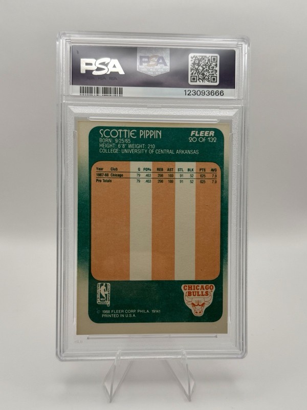 1988 Fleer Scottie Pippen Rookie Auto PSA/DNA Authentic Bulls Jordan Era HOF view 2