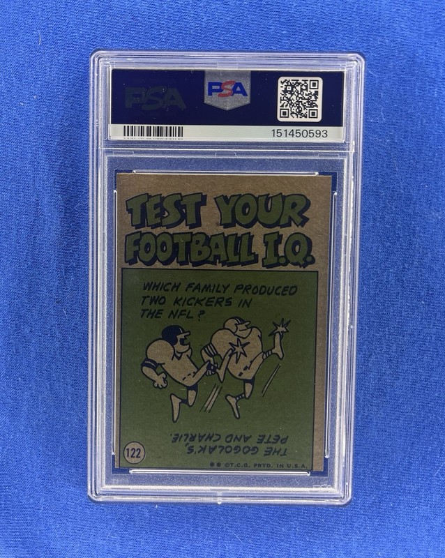 1972 Roger Staubach (In Action) #122 Vintage Football Card PSA 8 (MC) view 2