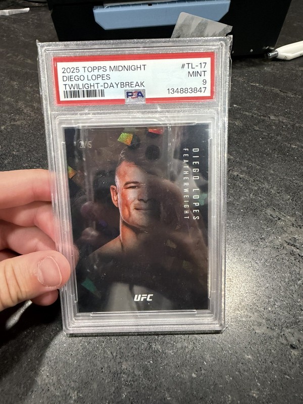2025 Topps Midnight UFC Diego Lopes /5 Twighlight Daybreak PSA 9 