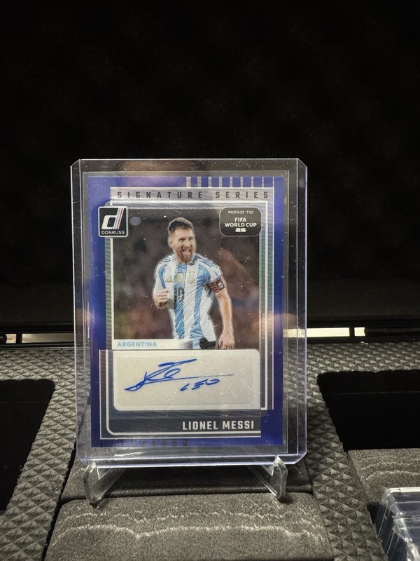Panini Donruss 2025-26 Lionel Messi Argentina Signature Series Auto /199 #SS-LM