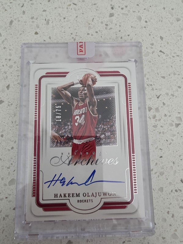 2024-25 National Treasures Hakeem Olajuwon National Archives Auto 18/75