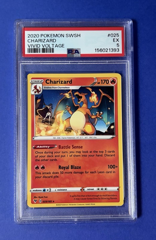 2020 Pokémon SWSH Charizard Vivid Voltage #025 PSA 5 EX