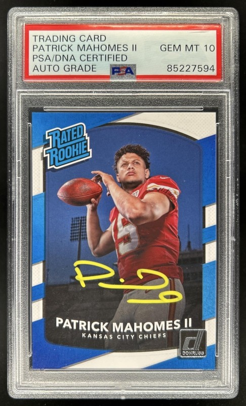 Trading Card Patrick Mahomes II IP Auto Autograph PSA 10 GEM MINT GEM MT AUTH