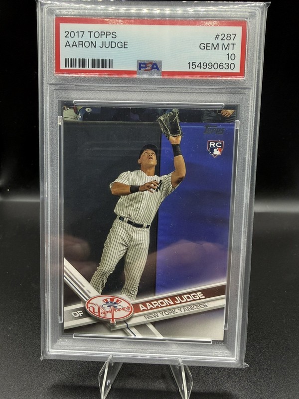 2017 Topps - Aaron Judge #287 Catching (RC) PSA 10