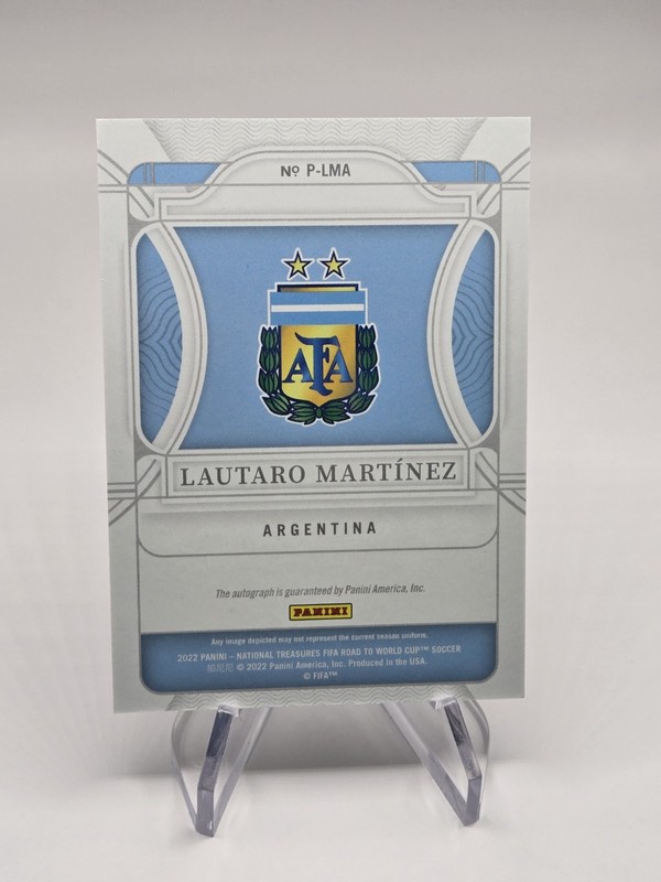 2022 Panini National Treasures Lautaro Martinez  Road to the World Cup Auto /99 view 2