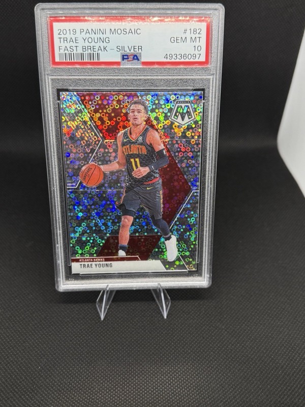 2019-20 Panini Mosaic Trae Young #182 Silver Fast Break Prizm