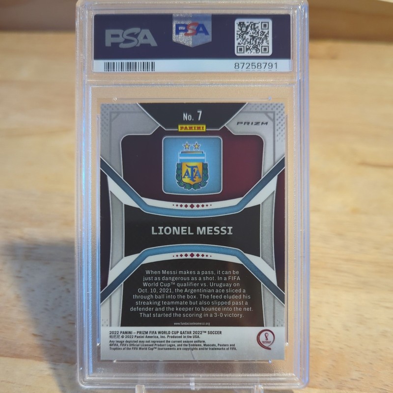 2022 PANINI PRIZM WORLD CUP QATAR #7 LIONEL MESSI SILVER PRIZM PSA 9 MINT view 2