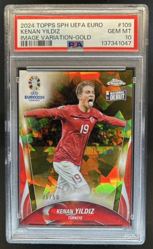 2024-25 Topps Chrome Sapphire Euro Kenan Yildiz Varation SP Gold #/50 PSA 10