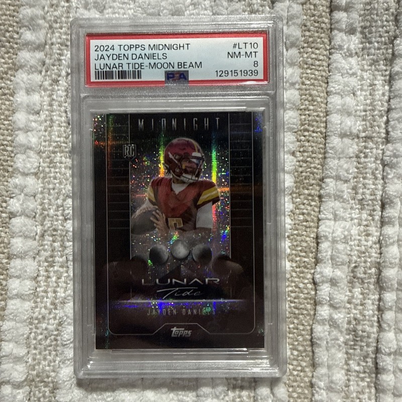 💥💥 PSA 8 2024 Topps Midnight Jayden Daniels LT-10 Lunar Tide Rookie Moon Beam