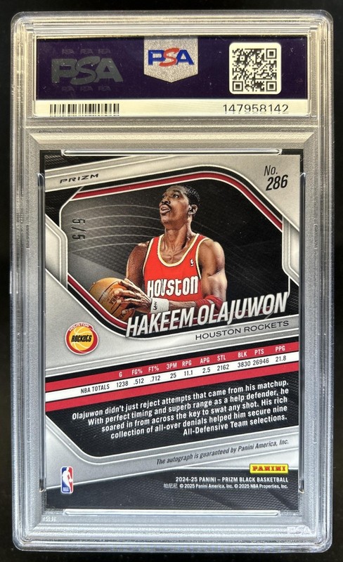 2024-25 Prizm Black Hakeem Olajuwon Legends Auto Gold Vinyl FOTL Prizm /5 PSA 10 view 2