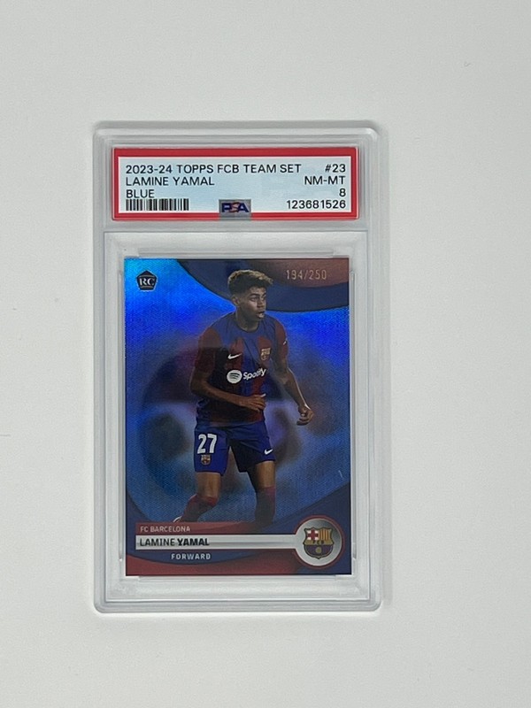 23/24 Topps FCB Lamine Yamal /250 RC PSA 8