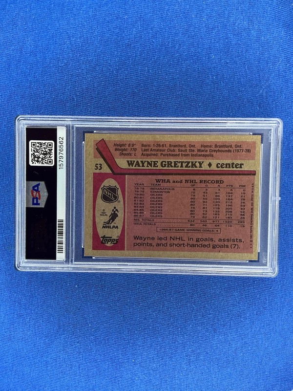 1987 Topps Wayne Gretzky #53 HOF Edmonton Oilers PSA 8 view 2