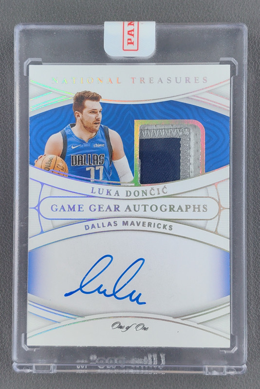 2021-22 Panini National Treasures Luka Doncic Game Gear Auto Patch Platinum 1/1