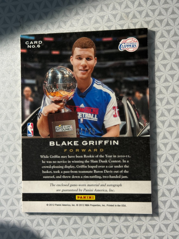 2011 Limited Trophy Case Auto Game Used Jersey Blake Griffin 21/25 view 2
