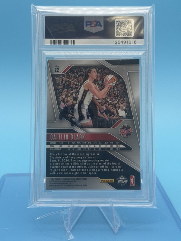 2024-25 Panini prizm wnba CAITLIN CLARK RC PSA 8 #22 view 2