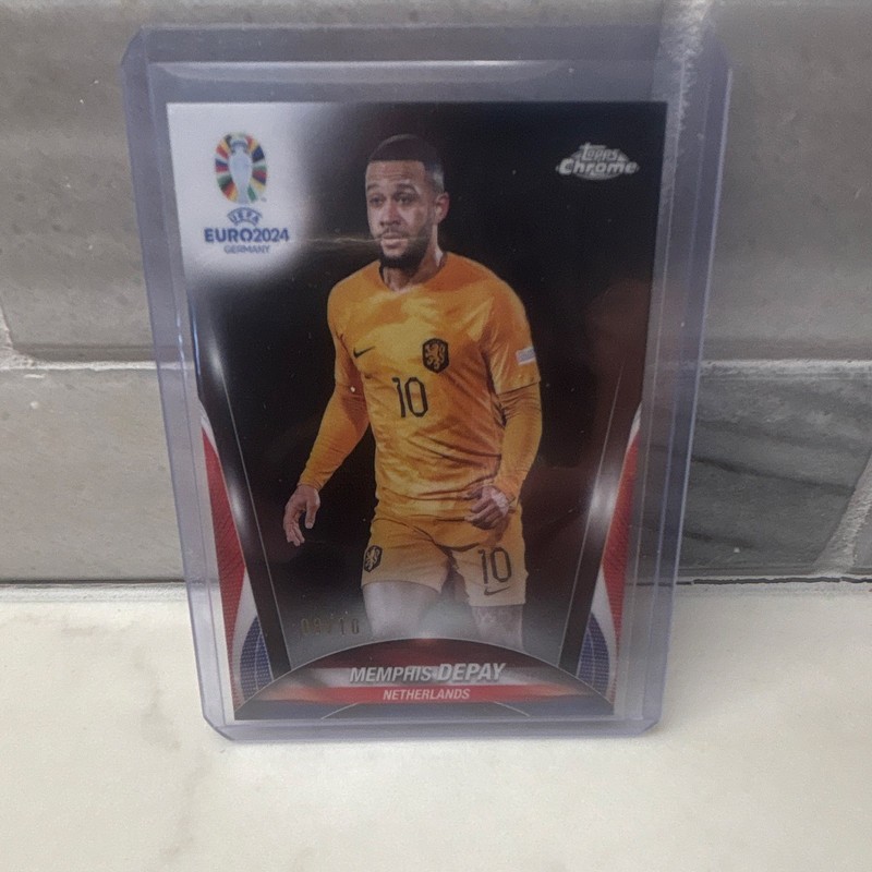 Topps Chrome UEFA Euro 2024 Memphis Depay #37 Netherlands Serial Numbered /10
