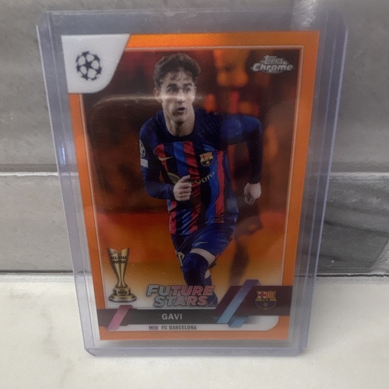 Topps Chrome UEFA Club Competitions 2022-23 Gavi Future Stars 1/25 first print view 1