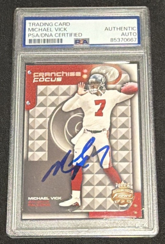 Michael Vick Signed 2002 Fleer Franchise Focus #2 PSA/DNA