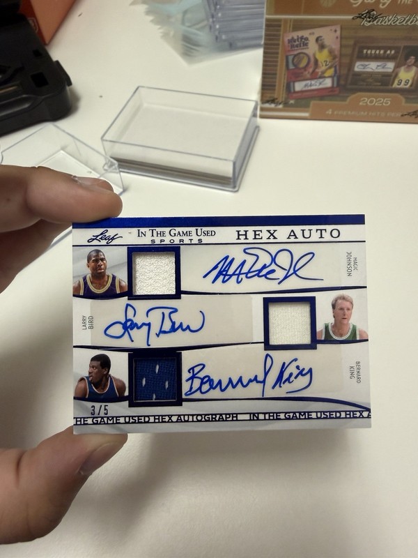 Leaf 2025 In The Game Used HEX AUTO & PATCH Basketball Card 3/5