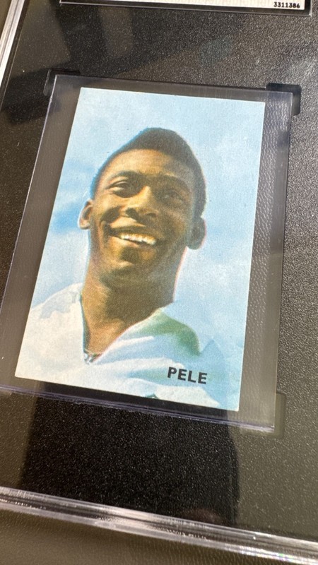🌟⚽  1969 Victoria Vedetten Parade Pele #356 SGC 1.5 Brazil - GREAT EYE APPEAL view 2