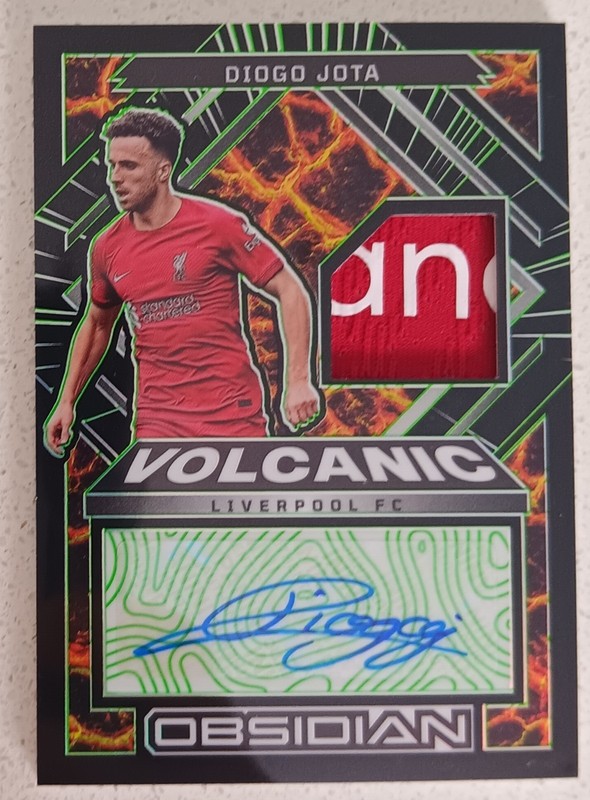 2022-23 Panini Obsidian Diogo Jota Match-Worn/Used Patch Auto Green /5