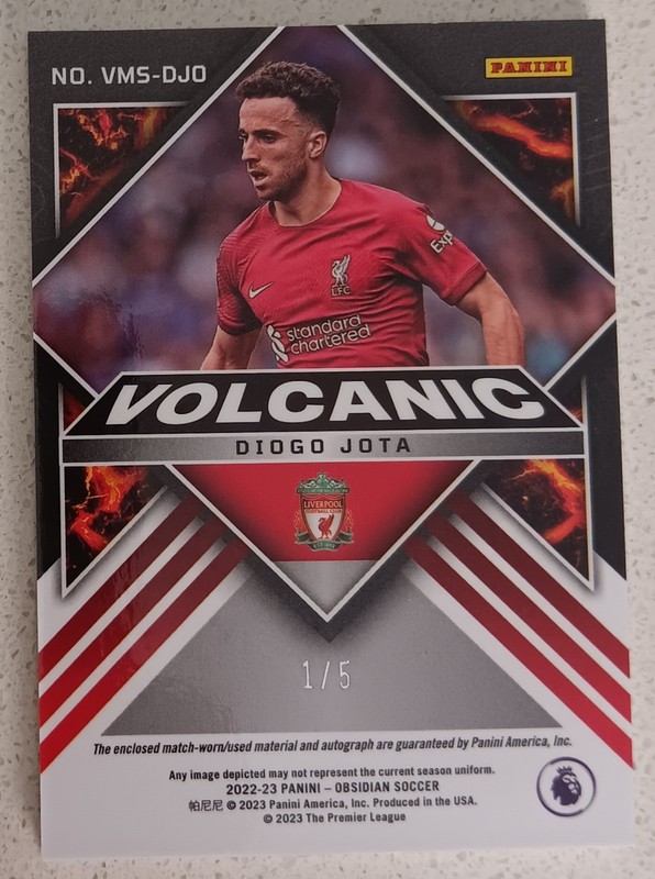 2022-23 Panini Obsidian Diogo Jota Match-Worn/Used Patch Auto Green /5 view 2