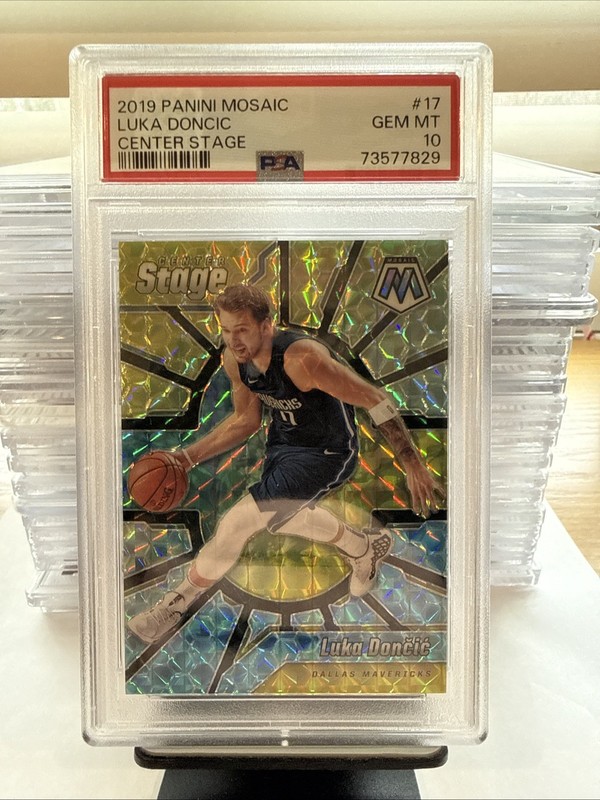 2019-20 Panini Mosaic - Center Stage Luka Dončić #17 PSA 10