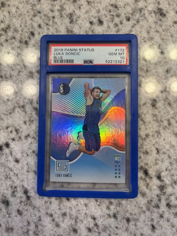 2018-19 Panini Status Blue #172 Luka Doncic Mavericks RC Rookie PSA 10 