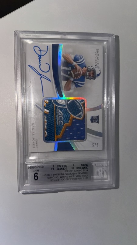 2019 Panini Immaculate Collection Daniel Jones Rookie Patch Auto /5 BGS 9