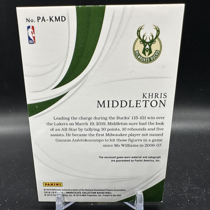 KHRIS MIDDLETON Auto Patch /22 2018-19 Panini Immaculate Collection Bucks view 2