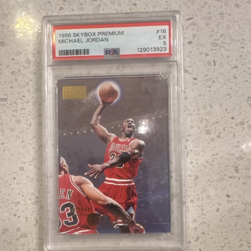 SkyBox 1996-97 Premium Michael Jordan #16 PSA EX 5 Chicago Bulls Basketball