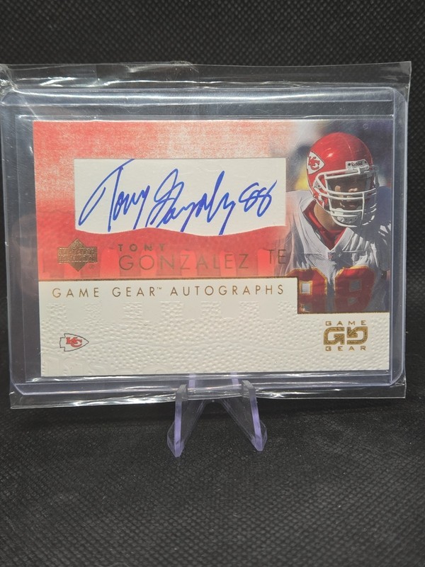 2001 Upper Deck Game Gear Auto Tony Gonzalez #TG-GS Auto HOF