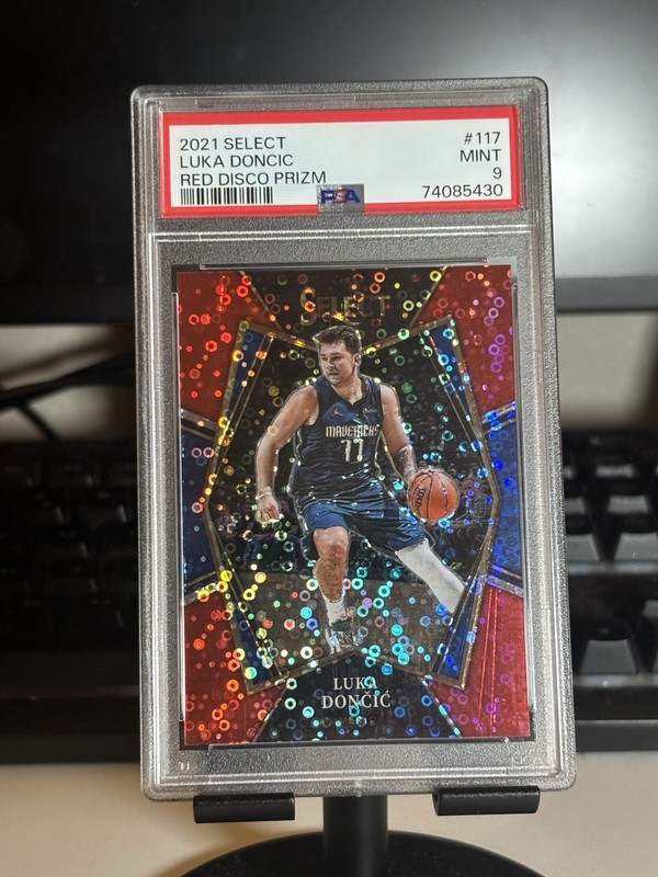 2021-22 Panini Select Luka Doncic Red Disco Psa 9 40/49