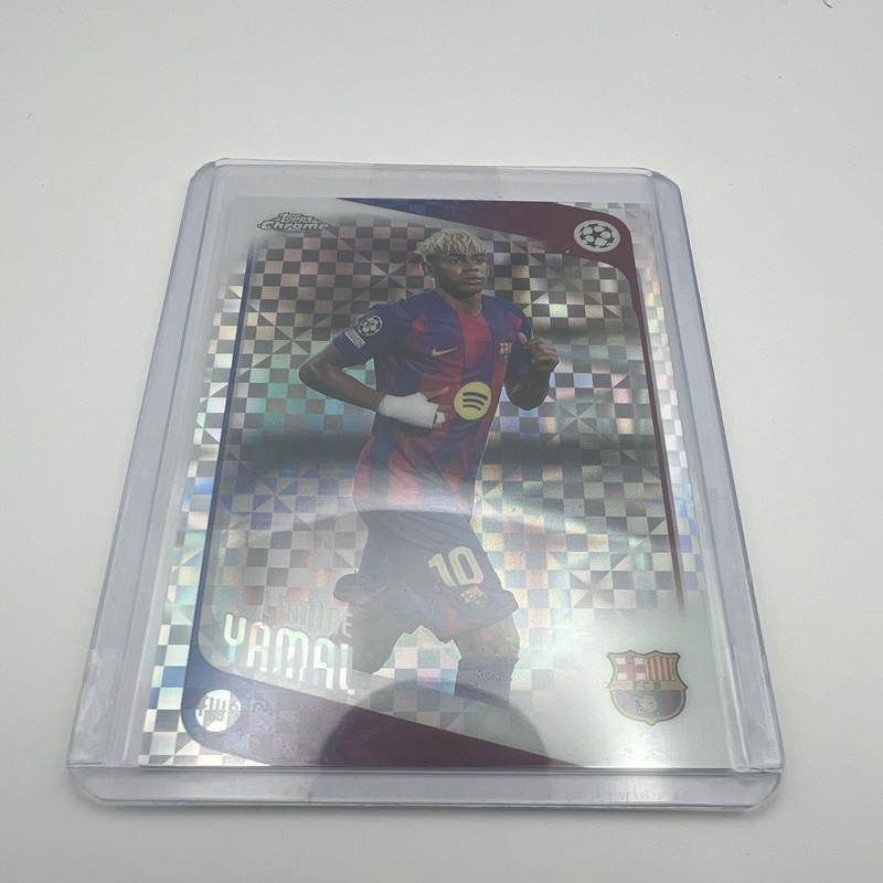 Topps Chrome Lamine Yamal #10 FC Barcelona Checkerboard 2024/25