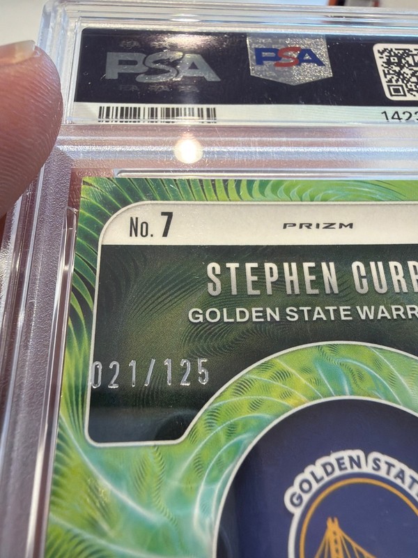 2024 Prizm Stephen Curry Fractal Blue Ice /125 PSA 10 view 2