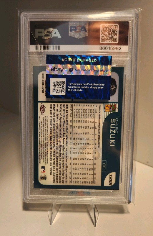 2001 Topps Traded Rookies Ichiro Suzuki #T266 Chrome (RC) PSA 9 view 2